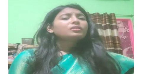 ফেসবুকে জানান দিয়ে গৃহবধূর চিরবিদায়