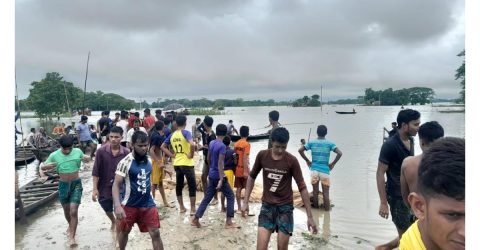 কলমাকান্দায় পাহাড়ী ঢলের পানির স্রোতের ভেসে গেছে এক শিশু