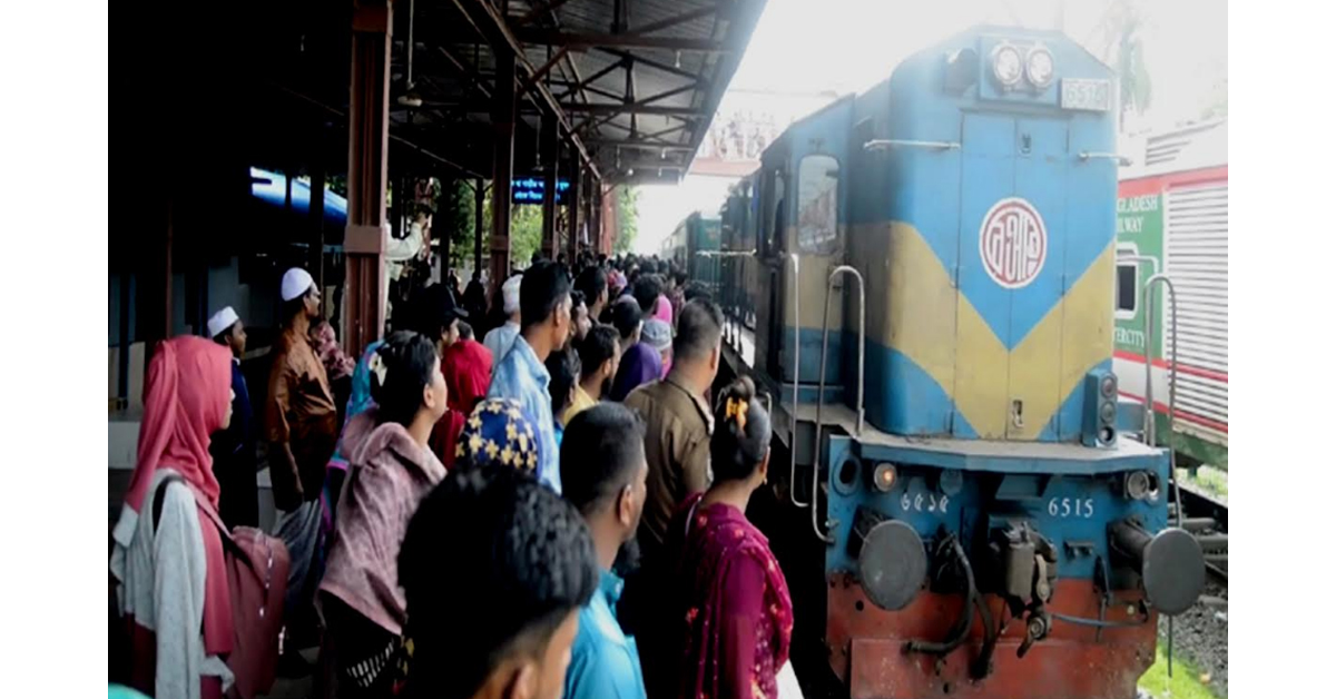 ১১ দিন পর খুলনা-বেনাপোল-মোংলা কমিউটার ট্রেন চলাচল শুরু হয়েছে