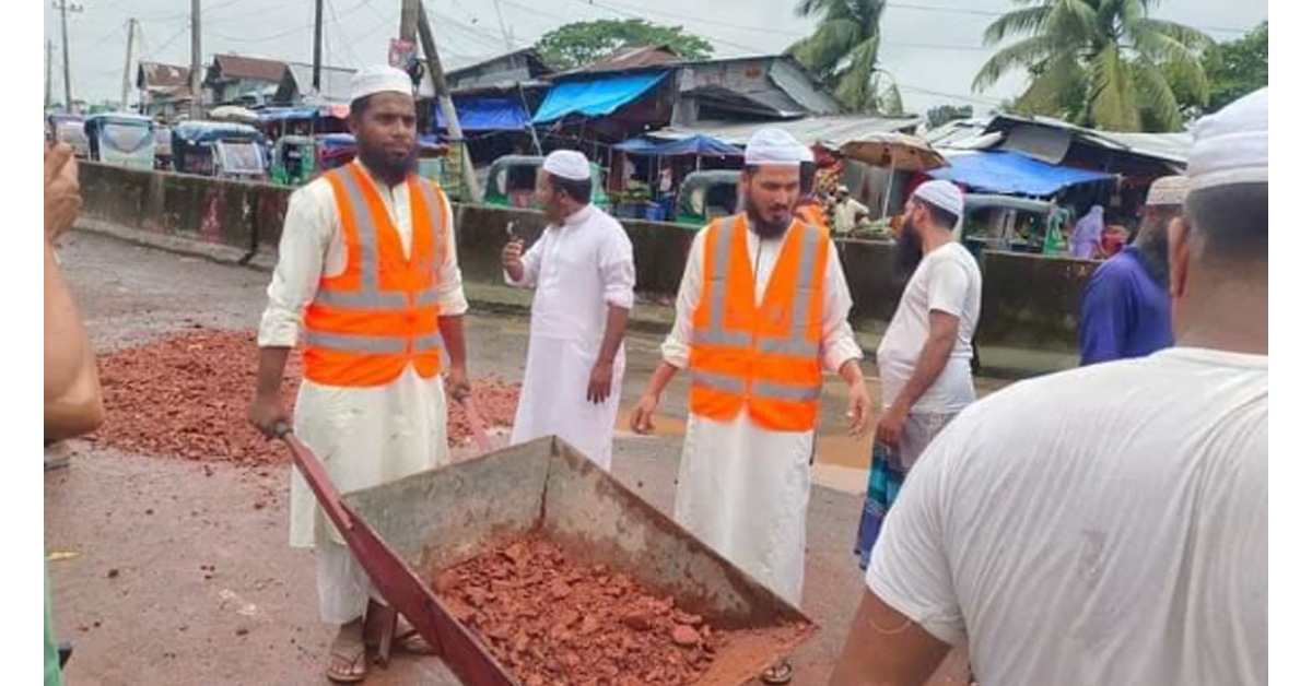 ইসলামী আন্দোলন সহ কিছু সামাজিক সংগঠন ও বৈষম্য বিরোধী ছাত্র সংগঠন বরগুনা জেলার আমতলী কে সুন্দর ভাবে সাজাতে চায়