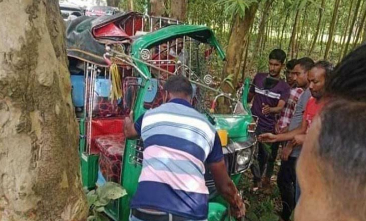 কমলগঞ্জে সিএনজি-অটো নিয়ন্ত্রণ হারিয়ে দুই কলেজ ছাত্র নিহত-২, আহত-২