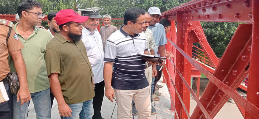 আব্দুলপুর জংশন স্টেশনে  ৪টি  এক্সপ্রেস ট্রেন স্টপিজের দাবীতে স্মারকলিপি