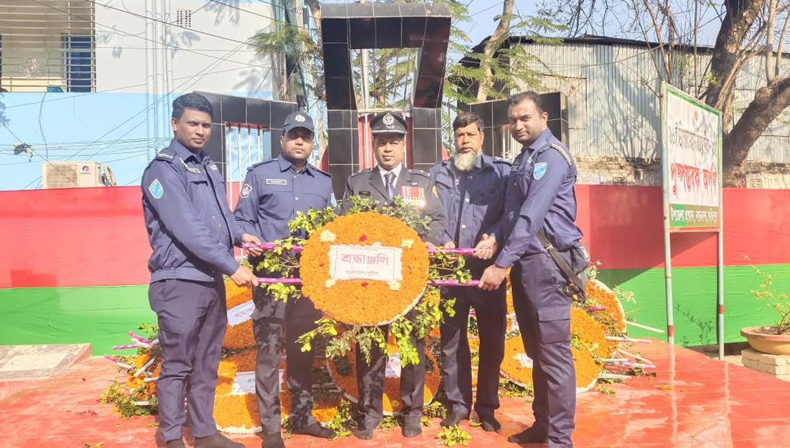 স্বাধীনতার সুবর্ণ জয়ন্তী মহান বিজয় দিবস শহীদ বীর মুক্তি যোদ্ধাদের প্রতি পুষ্প স্তবক