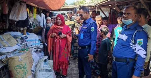 শিবগঞ্জে নিষিদ্ধ পলিথিন রাখায়  দুই ব্যবসায়ীকে জরিমানা