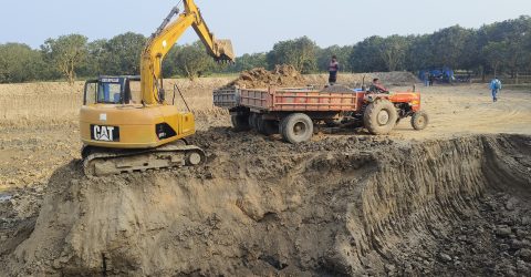 ৪ শতক জায়গা ভরাট করতে ৫ বিঘার আমবাগানকে পুকুর করতে ইউএনওর অনুমতি।