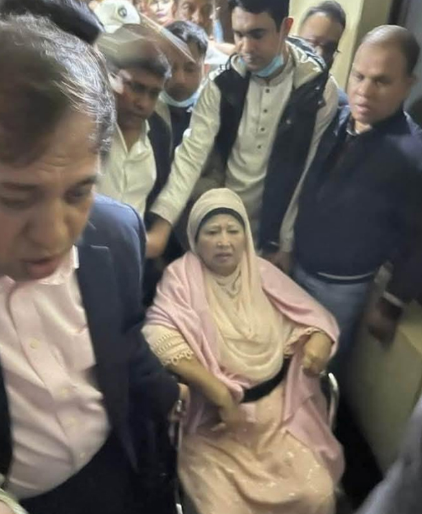 বিএনপি চেয়ারপারসন ও সাবেক প্রধানমন্ত্রী দেশনেত্রী বেগম খালেদা জিয়া উন্নত চিকিৎসার জন্য যুক্তরাজ্যের পথে রওনা হয়েছেন।