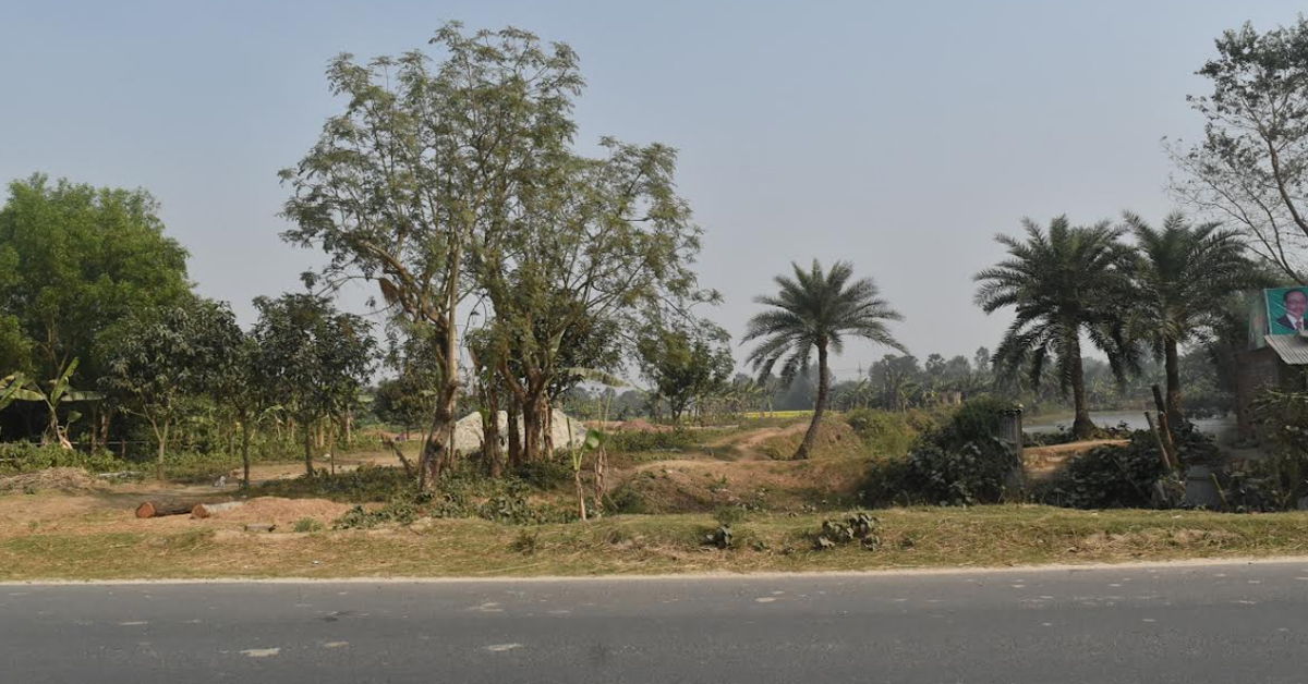 চাঁদা না পেয়ে ভোগদখলীয় জমি জবর দখল চেষ্টার অভিযোগ