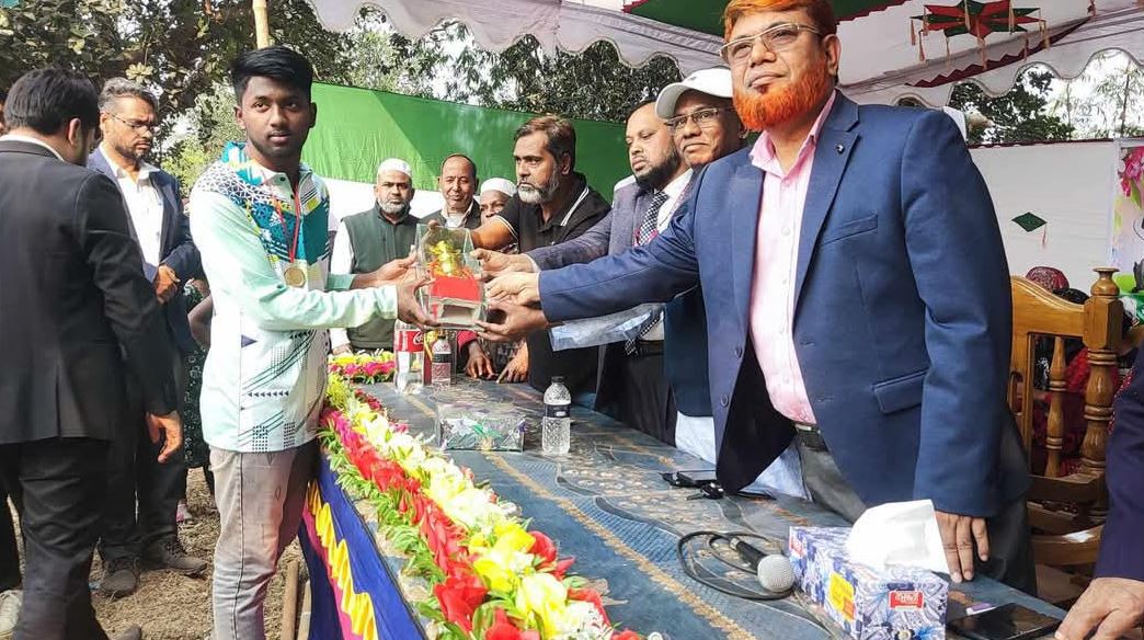 প্রফেসর শাহজাহান আলী স্কুল এন্ড কলেজে আন্ত শ্রেণী ক্রিকেট ও ব্যাডমিন্টন টুর্নামেন্টের ফাইনাল  খেলা অনুষ্ঠিত ।