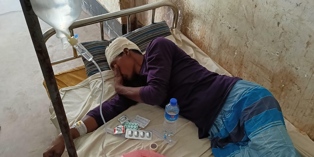 মনপুরায় চুরির মাল ভাগাভাগিকে কেন্দ্র করে বিএনপি’র দুই গ্রুপে সংঘর্ষ, আহত ১৫।