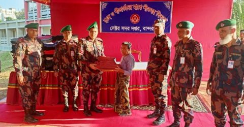 বিজিবি বাংলাদেশ, বান্দরবান সেক্টর কর্তৃক দুঃস্থদের মাঝে  শীতবস্ত্র বিতরণ।