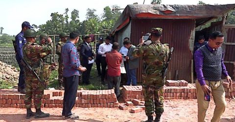 লক্ষীপুরে আওয়ামী লীগের একটা নেতার ইটভাটায় অভিযান