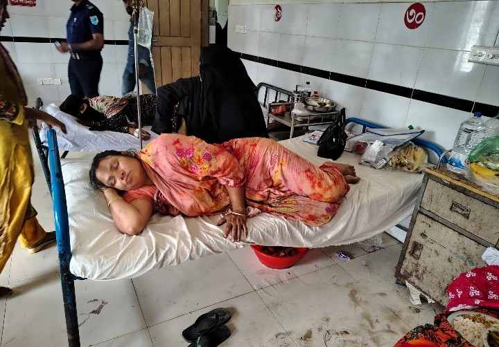 ভাঙ্গায় বড় ভাই ও ভাবিকে মারধরের অভিযোগ পুলিশ সদস্য ছোট ভাইয়ের বিরুদ্ধে অভিযোগ