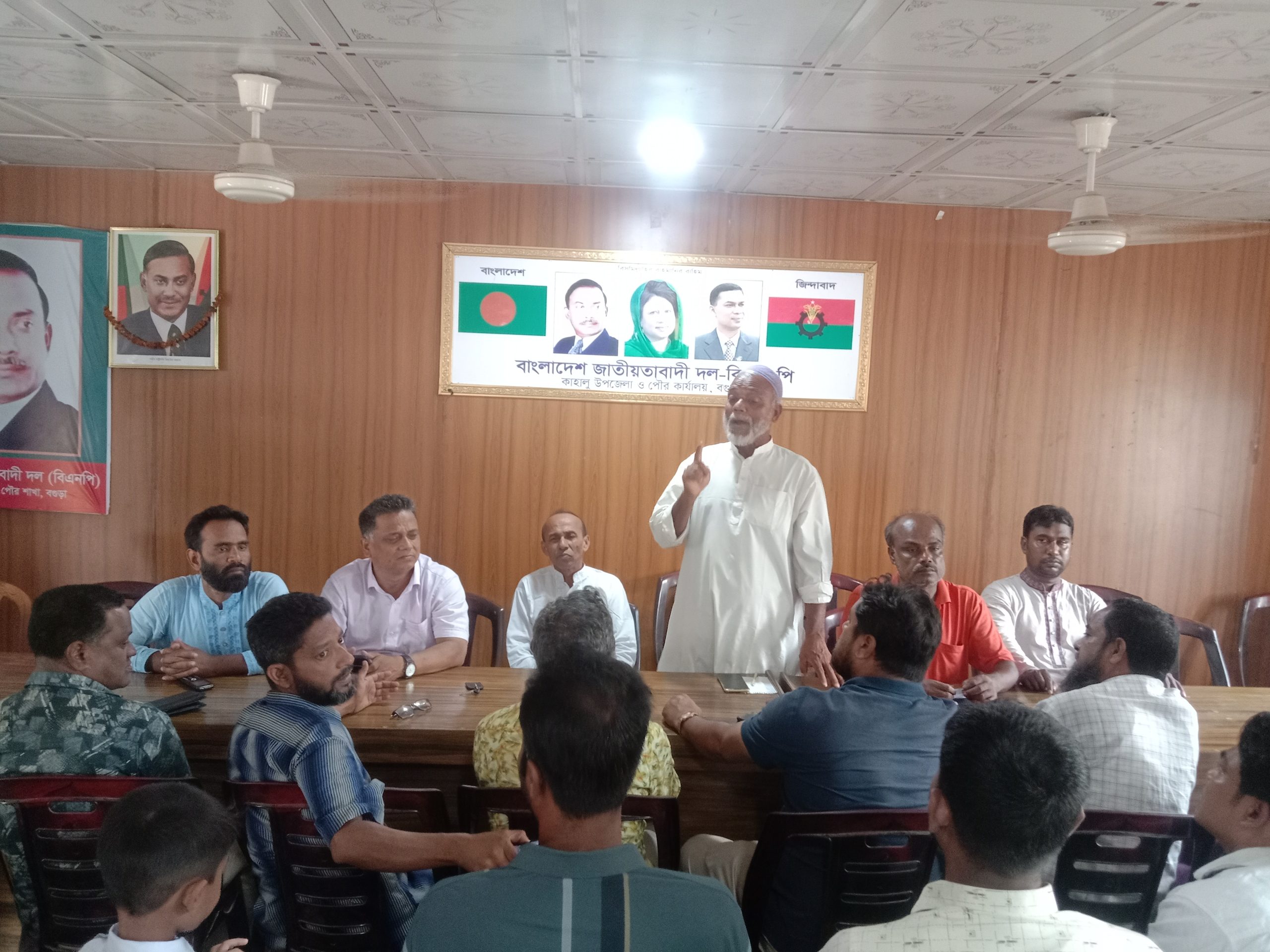 বগুড়ার কাহালুতে জাতীয়তাবাদী দল বিএনপির কার্যালয়ে কাহালুর সাংবাদিকদের নিয়ে একমত বিনিময় সভা অনুষ্ঠিত
