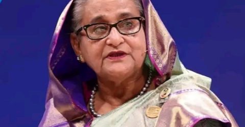 প্রধানমন্ত্রী শেখ হাসিনা ও সাধারণ সম্পাদক ওবায়দুল কাদেরসহ ১৫৫ জনের নাম উল্লেখ করে মামলা দায়ের করা হয়েছে