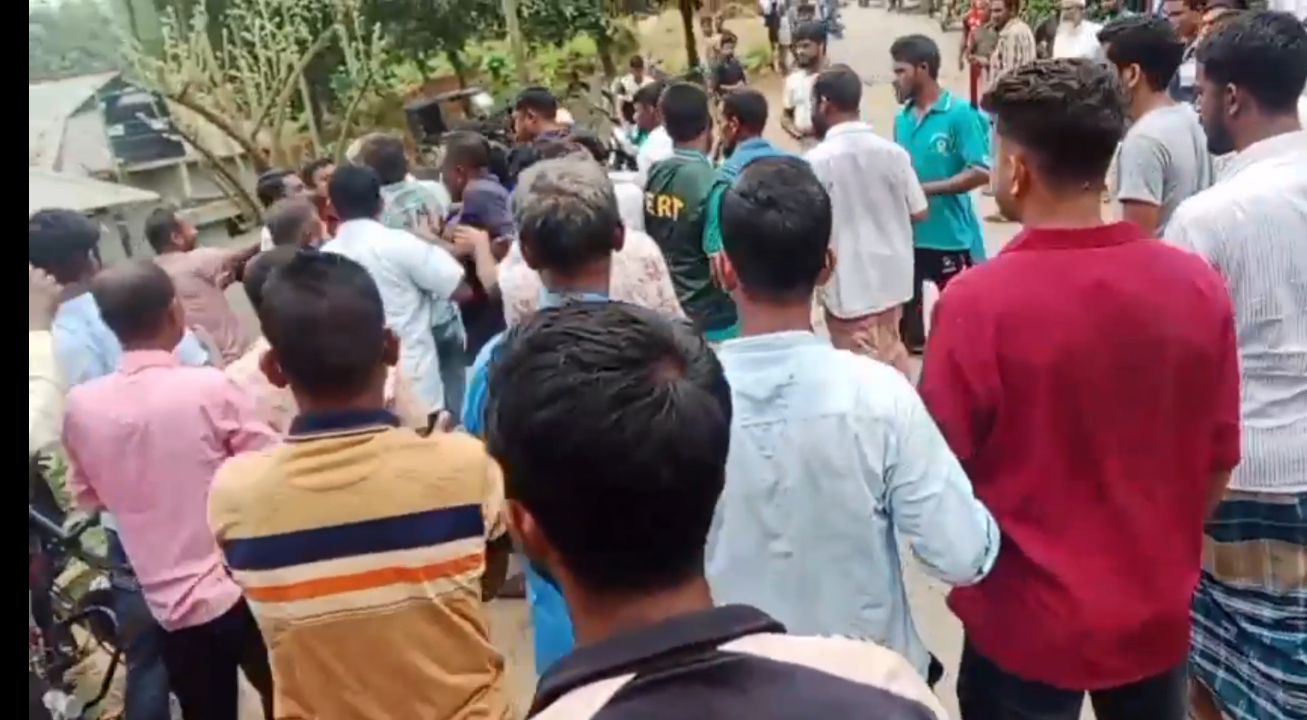 শেরপুরে উপদেষ্টার গাড়ি বহরে থাকা সাংবাদিকদের উপর বালু ও বনখেকোদের হামলায় আহত ৬