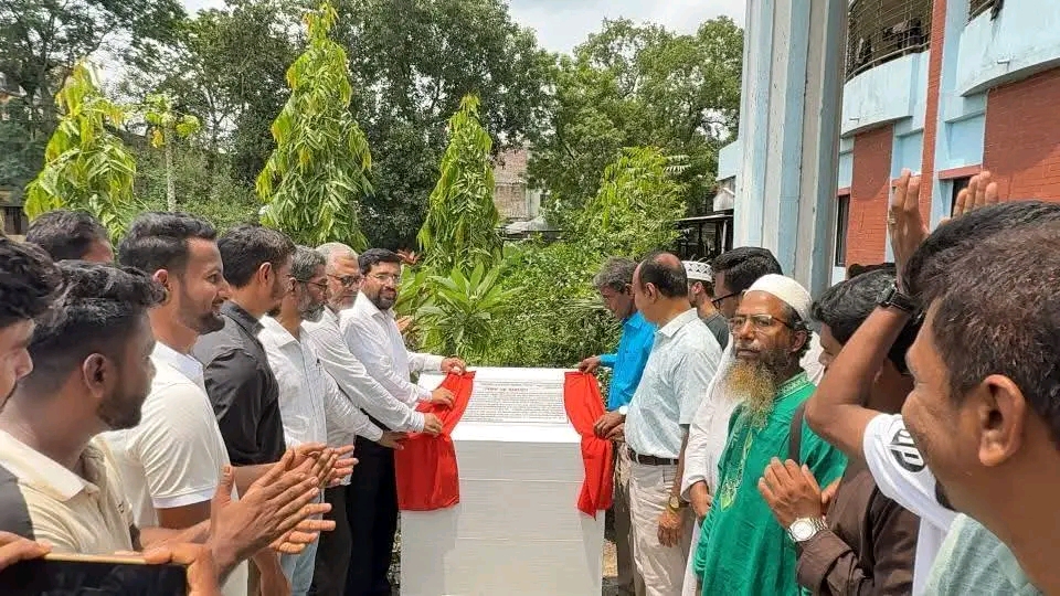 উত্তরবঙ্গের শ্রেষ্ঠ বিদ্যাপীঠ সরকারি এডওয়ার্ড কলেজের আবাসিক হলের নাম পরিবর্তন