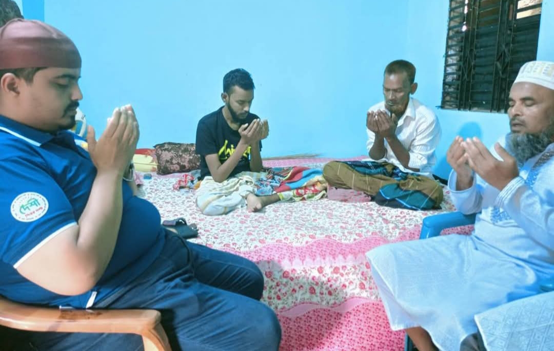 ব্লাড ক্যান্সারে আক্রান্ত মোঃ তুহিন হোসেনের পাশে দাঁড়ালেন জামায়াত নেতৃবৃন্দ