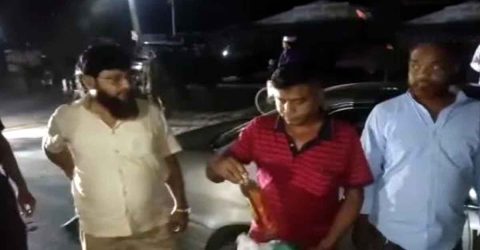 নড়াইলে যৌথবাহিনীর অভিযানে অবৈধ মাদক সহ পৌর কাউন্সিলর ও হোটেল মালিক আটক