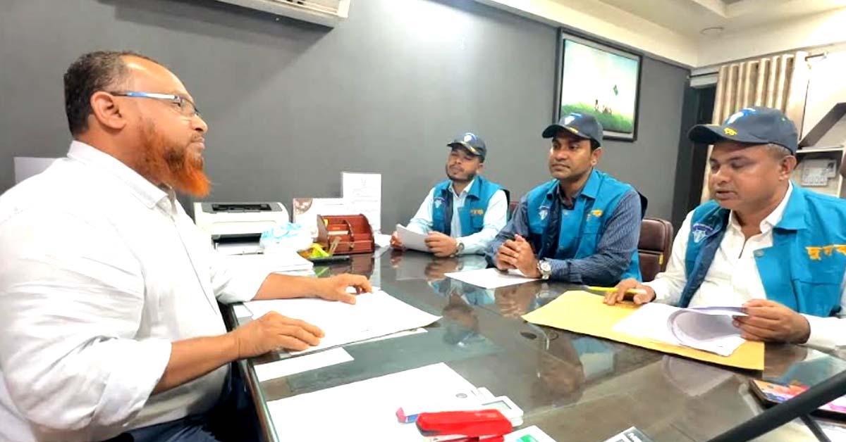 শেরপুর বিআরটিএ অফিসে দুদক’র অভিযান