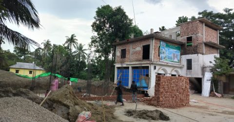 নোয়াখালীতে পুরনো কবর খুঁড়ে   মসজিদ নির্মাণে দ্বন্দ্ব