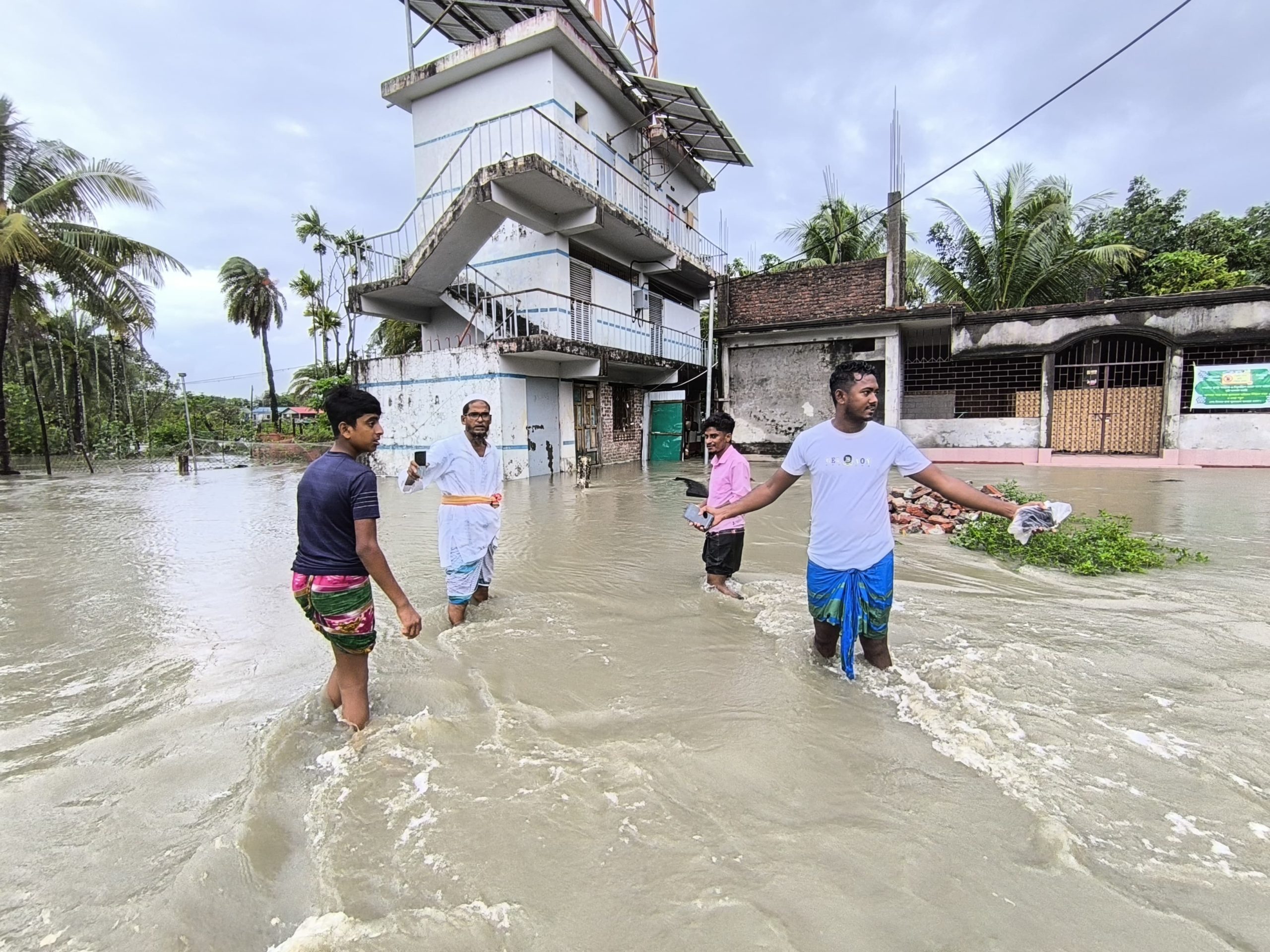 বঙ্গোপসাগরে সৃষ্ট লঘুচাপের প্রভাবে নোয়াখালীতে ২৮৫ মিলিমিটার বৃষ্টিপাত রেকর্ড