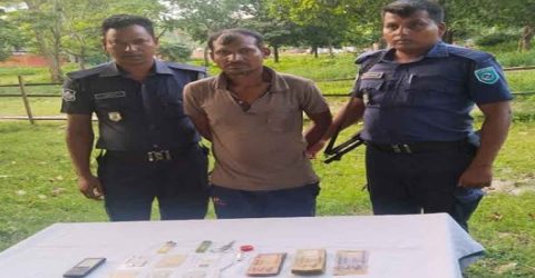 পঞ্চগড়ে ডলার কিনতে এসে, প্রতারিত হলেন টাঙ্গাইলের তিন ব্যক্তি। খোয়া গেলো ১২ লাখ