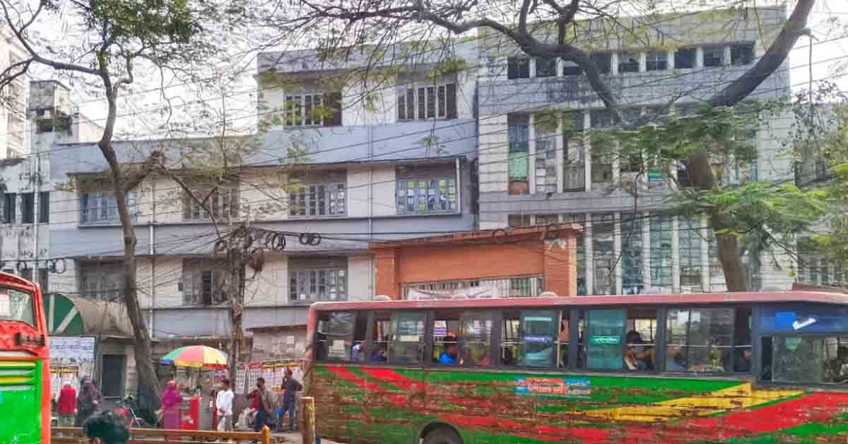 আজ থেকে ঢাকা আলিয়ার আবাসিক হল বন্ধ