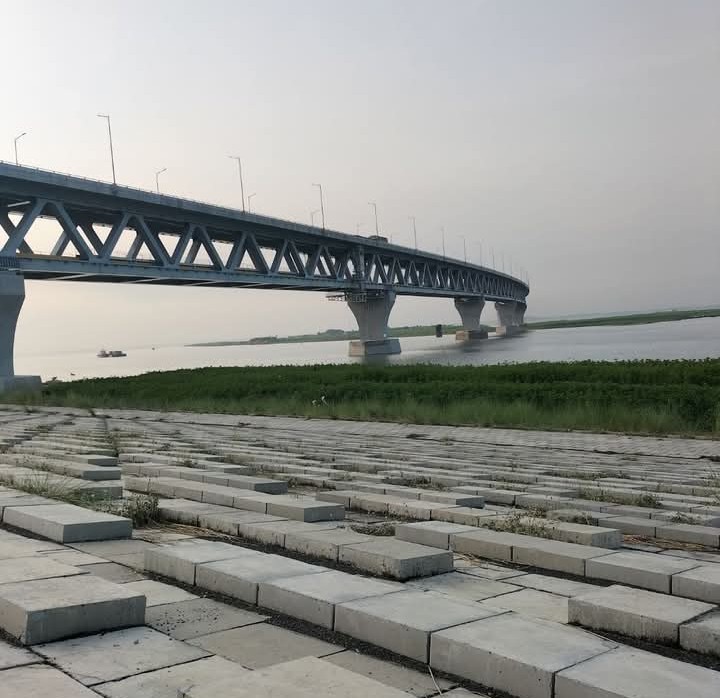 নাটোরের লালপুরে পদ্মা নদীতে মাছ ধরতে গিয়ে নৌকাডুবির ঘটনা