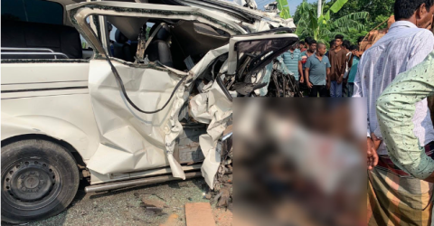 চালক ঘুমে, সহকারী চালাচ্ছিলেন অ্যাম্বুলেন্স