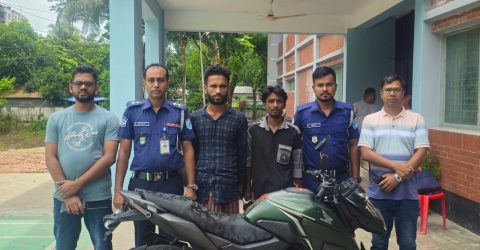 ভাঙ্গায় দুই কলেজ ছাত্রের লুন্ঠিত মোটরসাইকেল সহ দুই ডাকাত আটক