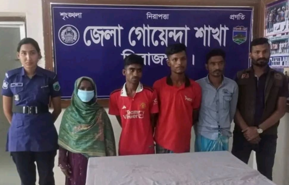 ‎সিরাজগঞ্জে অটো ভ্যান চালকের হত্যাকারী ৫ দিন পর নারী সহ গ্রেফতার চার ছিনতাই হওয়া অটো ভ্যান উদ্ধার