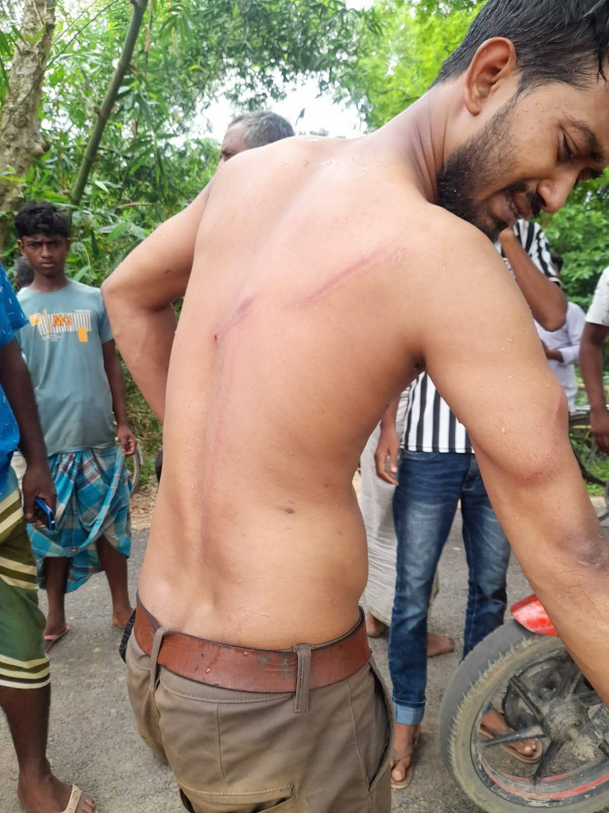 নরসিংদীর বেলাবোতে বিকাশকর্মীর মুখে মরিচের গুঁড়া ছুঁড়ে ৫ লাখ টাকা ছিনতাই