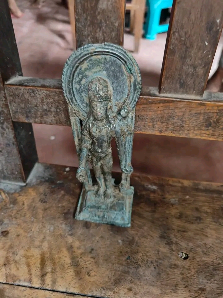 বগুড়া সদর থানা পুলিশ কর্তৃক পুরনো যুগের ০২টি পিতলের মূর্তি উদ্ধার