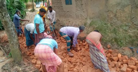 জয়পুরহাটে জামায়াতে ইসলামীর উদ্যোগে নিজস্ব অর্থায়নে ৩০০ ফিট রাস্তা সংস্কারকাজের উদ্বোধন