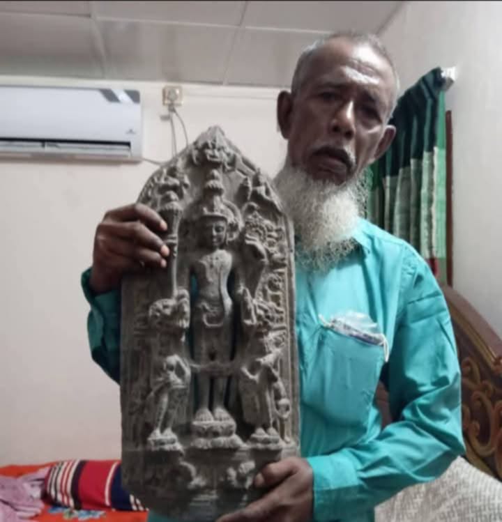 পাঁচবিবি দানেজপুর এলাকায় র‍্যাবের অভিযানে কষ্টি পাথরের মূর্তি উদ্ধার, গ্রেফতার ২