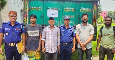 ভাঙ্গায় দুই ডাকাত গ্রেফতার, ৩৭ ব্যারেল সয়াবিন তেল ও ট্রাক উদ্ধার