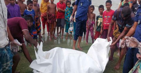 মনপুরা মেঘনা থেকে অজ্ঞাত পরিচয় ব্যক্তির লাশ উদ্ধার