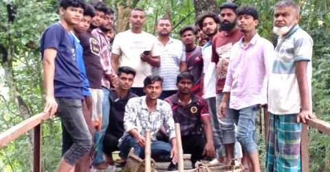 পটুয়াখালীর বাউফলে ছাত্রদলের উদ্যোগে কনকদিয়া ইউনিয়নের ব্রিজ সংস্কার