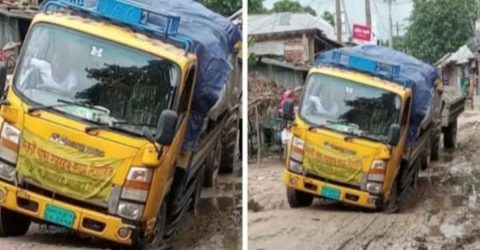 সাঘাটায় রাস্তায় জনদুর্ভোগ চরমে সংস্কারের অভাবে ক্ষুব্ধ এলাকাবাসী