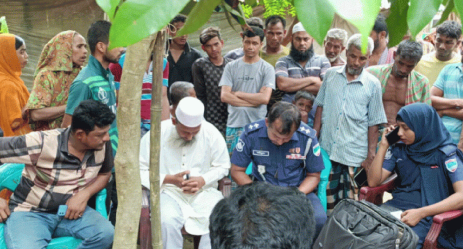 ঝিনাইদহে প্রতিবেশীর সাথে পরকীয়া জেরে এক গৃহবধূর আত্মহত্যা
