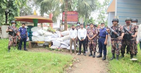 ঝিনাইদহে অভিযানে ৬৫ লহ্ম টাকার কারেন্ট জাল জব্দ করে প্রশাসন