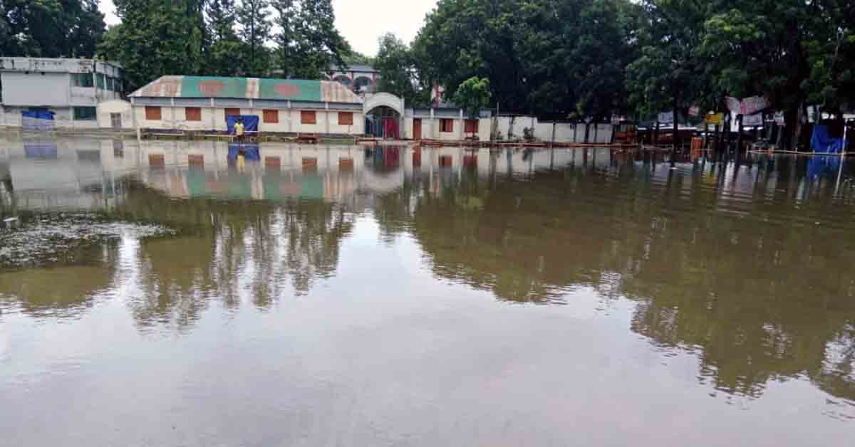 পুকুর নয় বিদ্যালয়ের মাঠ দূর্ভোগে শিক্ষক-শিক্ষার্থীর
