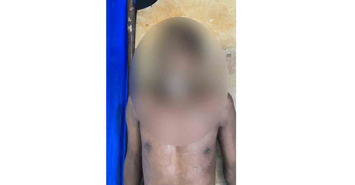 শ্যামনগরে গাছ থেকে পড়ে এক শ্রমিকের মৃত্যু