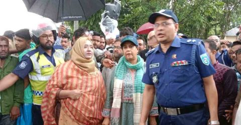 কুড়িগ্রাম জেলার রাজারহাটে তিস্তানদীর তীররক্ষা কাজ পরিদর্শন করলেন উপদেষ্টা রেজওয়ানা হাসান