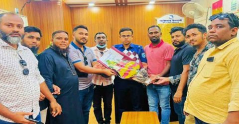 রূপগঞ্জ থানার নবনিযুক্ত ওসি তারিকুল ইসলামের সাথে তারাবো পৌর যুবদলের সৌজন্য সাক্ষাৎ