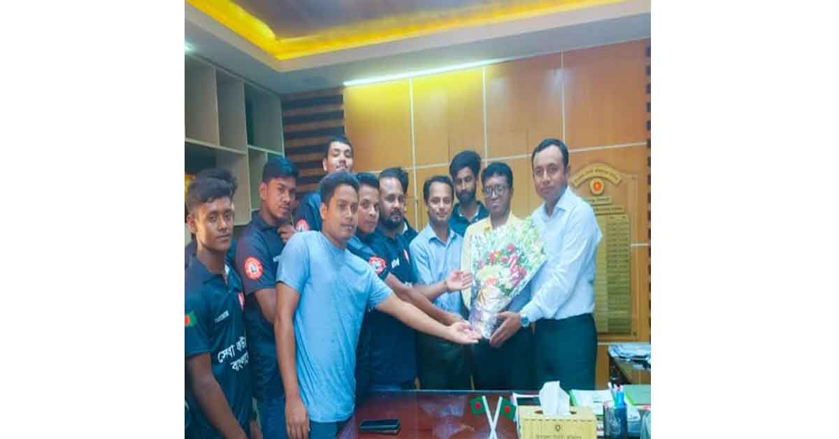 সেবা ফাউন্ডেশন বাংলাদেশ এর পক্ষ থেকে উপজেলা নির্বাহীকে ফুলের শুভেচ্ছা
