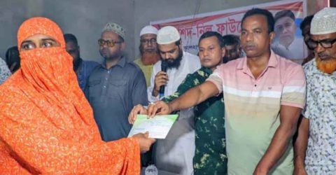 দুস্থদের পাশে  রাশেদ-নিলু ফাউন্ডেশন
