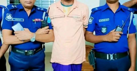 সাভার থেকে বিদেশি পিস্তল ও সাত রাউন্ড গুলি উদ্ধার