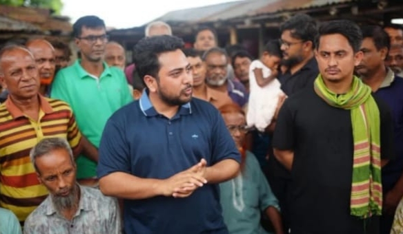 নওগাঁয় প্রশাসন সহ সকল ধরনের দুর্নীতির অবসান চাই..নাহিদ ইসলাম