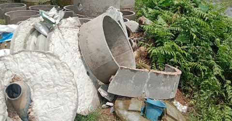 কেন্দুয়ায় স্যানিটারি মালামাল ভেঙে দিলো দুর্বৃত্তরা